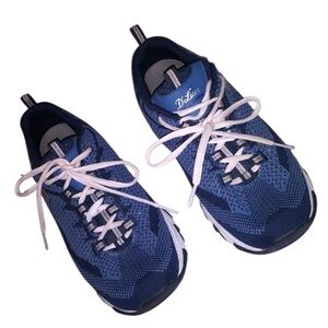 Skechers D'Lites size 9.5 Navy/White Flat Knit Lace-up Sneaker shoe active cool